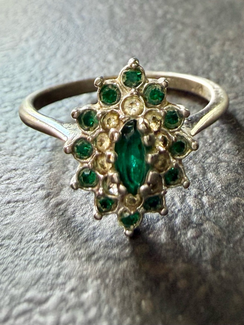 Vintage Green Marquise Rhinestone Cluster Ring Tiered Silver Setting size 8.5